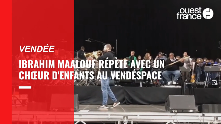 Ouest France capture ce moment inoubliable pour les élèves de l'IMV en pleine répétition avec Ibrahim Maalouf au Vendéspace.
